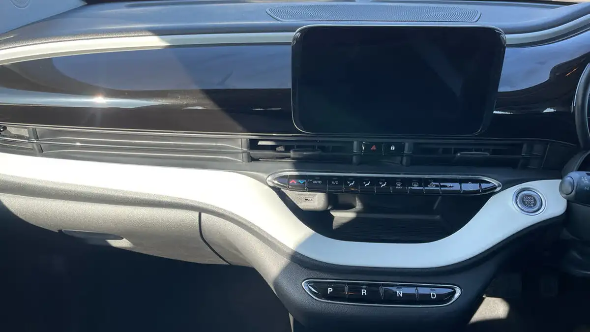 2021-fiat-500-e-passion-big-11