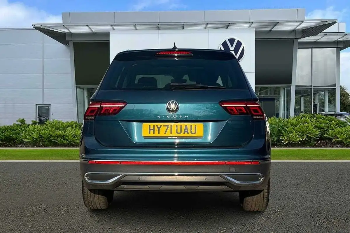 2021-volkswagen-tiguan-15-tsi-elegance-big-8