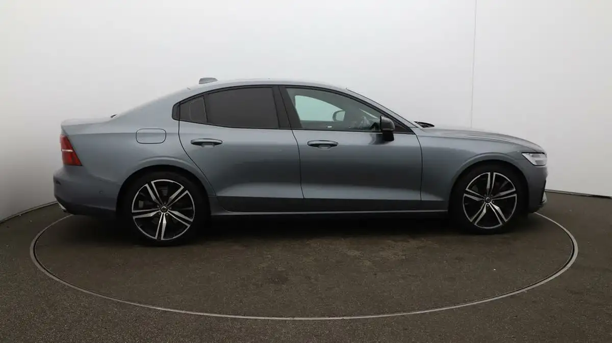 2021-volvo-s60-20-t8-r-design-plus-big-43