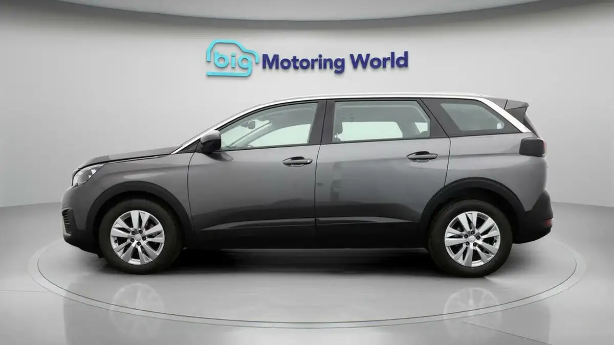 2018-peugeot-5008-suv-12-puretech-active-big-3
