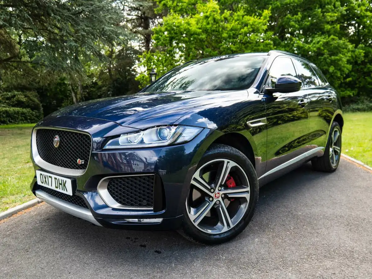 2017-jaguar-f-pace-30td-s-big-23