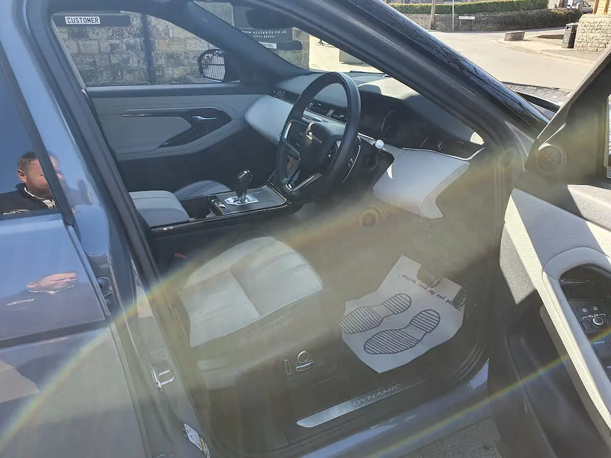 2021-land-rover-range-rover-evoque-15-p300e-r-dynamic-s-big-23