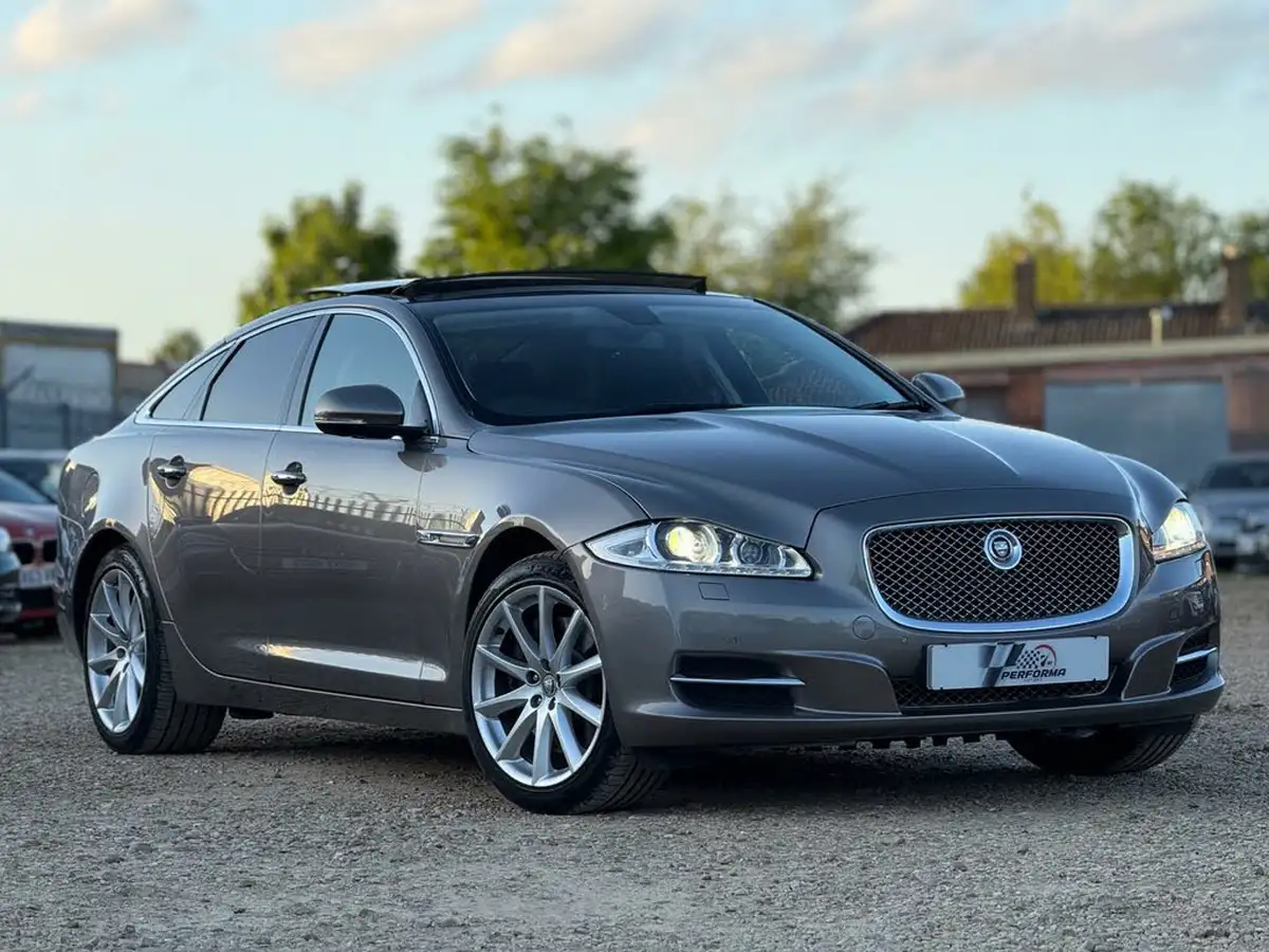2011-jaguar-xj-series-30td-xj-luxury-swb-big-0
