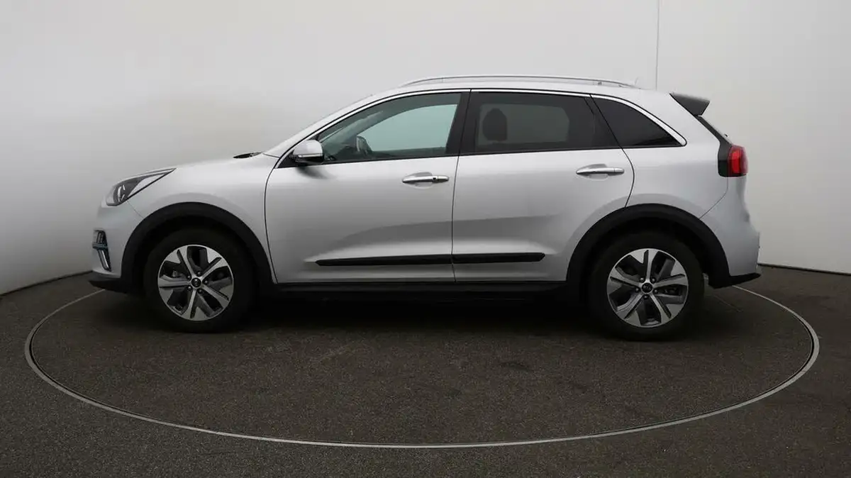2021-kia-e-niro-ev-3-big-58