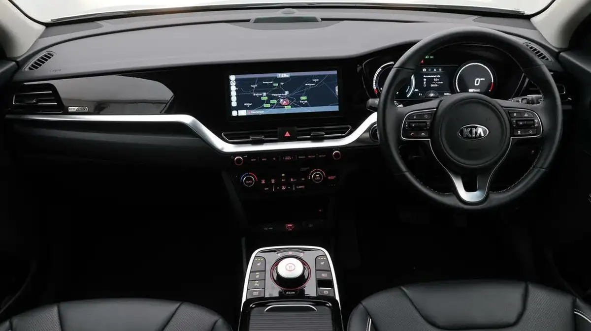 2021-kia-e-niro-ev-3-big-13