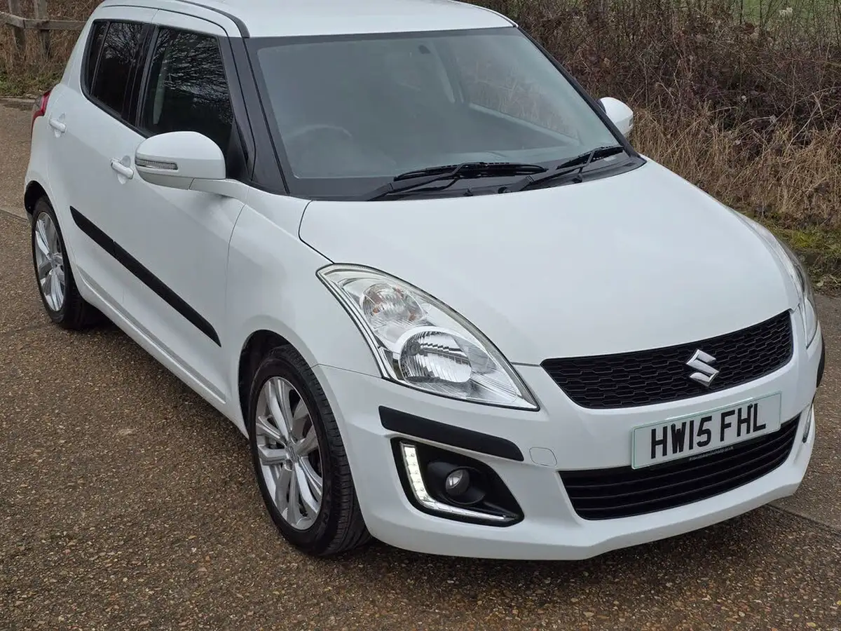 2015-suzuki-swift-12-sz4-90ps-5d-big-13