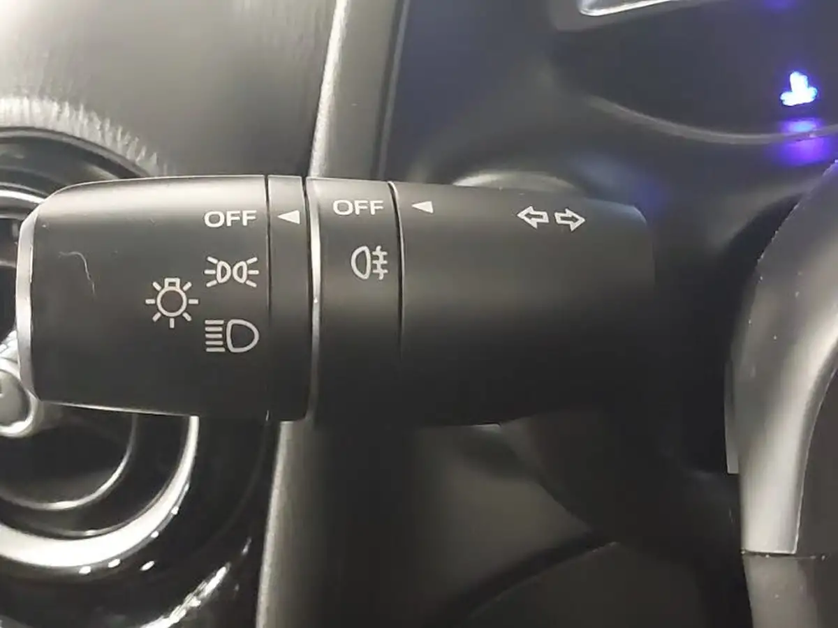 2018-mazda-mazda2-15-se-big-12