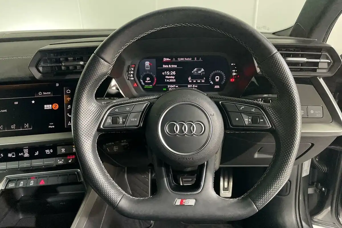2022-audi-s3-20-tfsi-saloon-4d-big-38