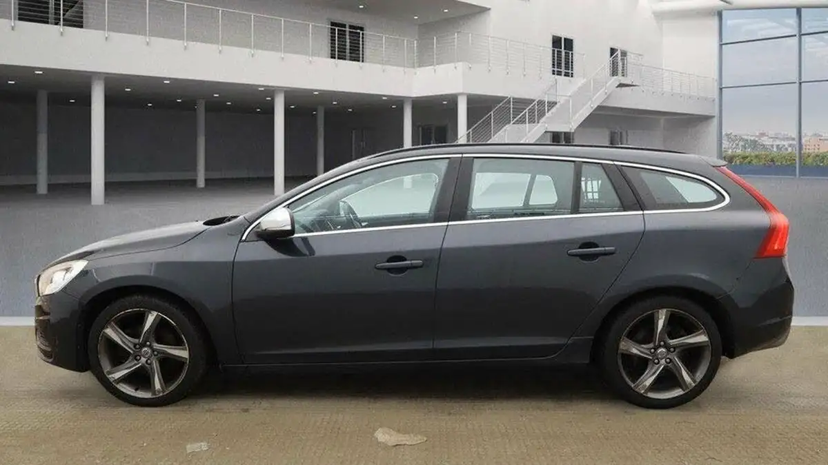 2012-volvo-v60-16td-d2-r-design-powershift-big-5