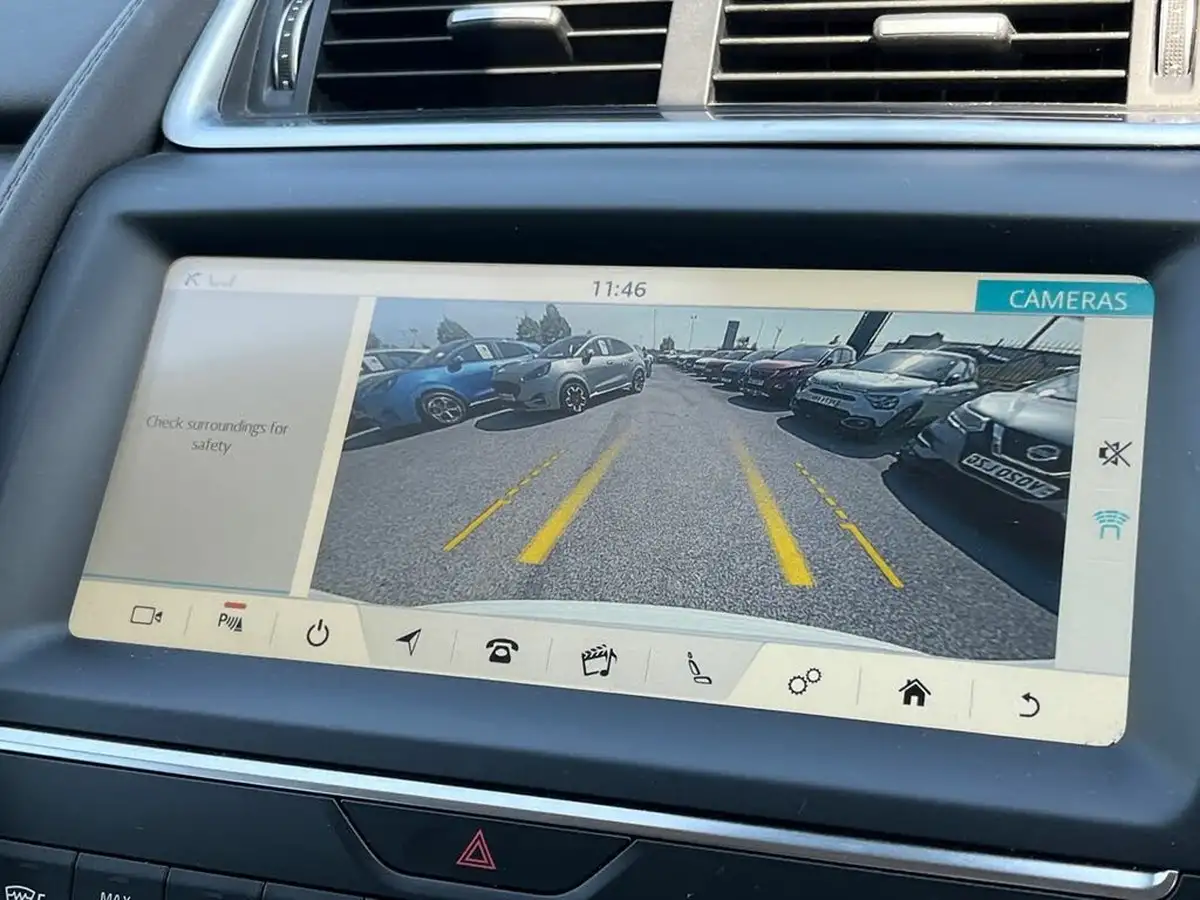 2018-jaguar-e-pace-20-i4d-s-big-35
