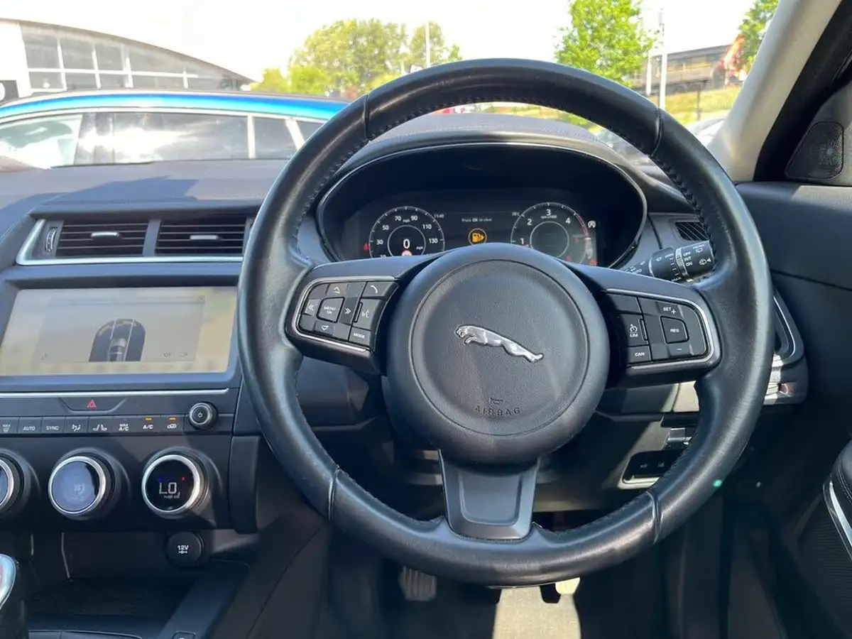 2018-jaguar-e-pace-20-i4d-s-big-14