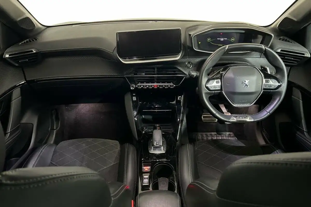 2022-peugeot-208-12-puretech-gt-premium-130bhp-eat8-big-9