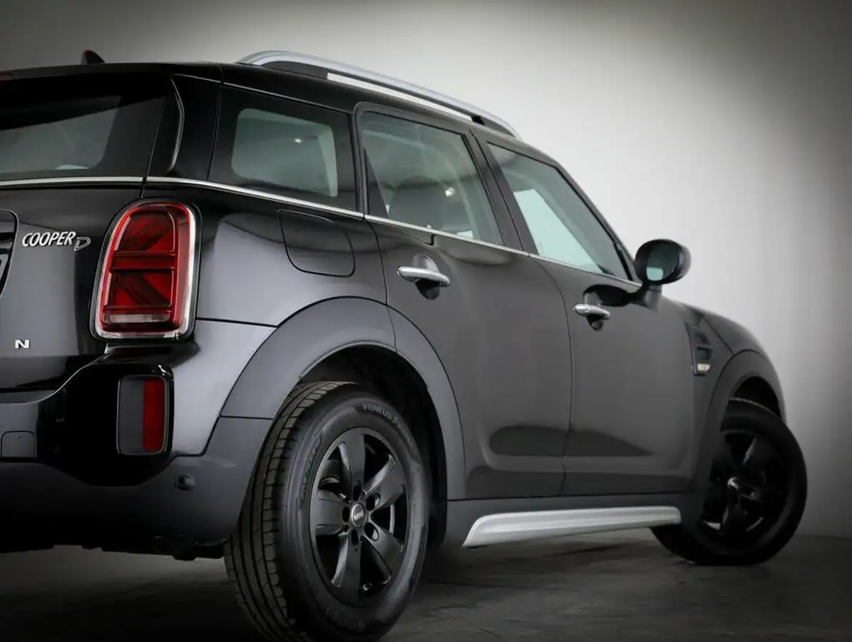 2020-mini-countryman-20td-cooper-d-classic-comfort-auto-big-6