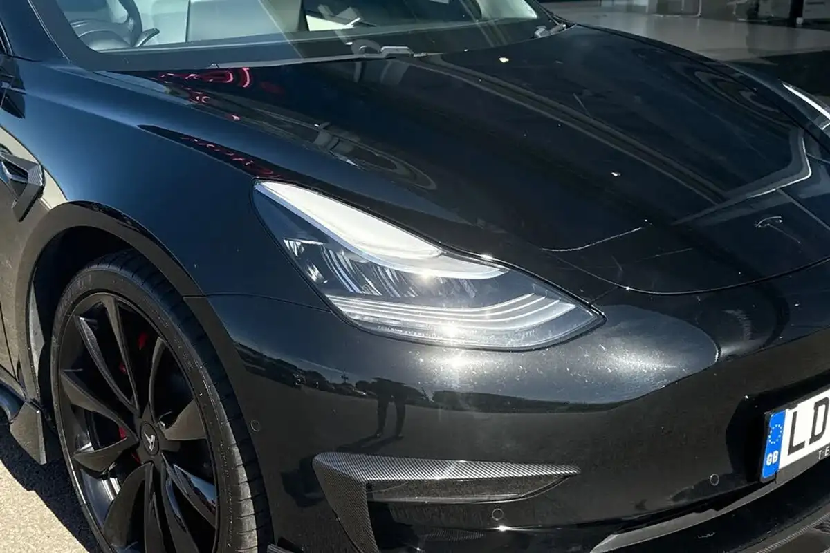 2020-tesla-model-3-e-performance-big-8