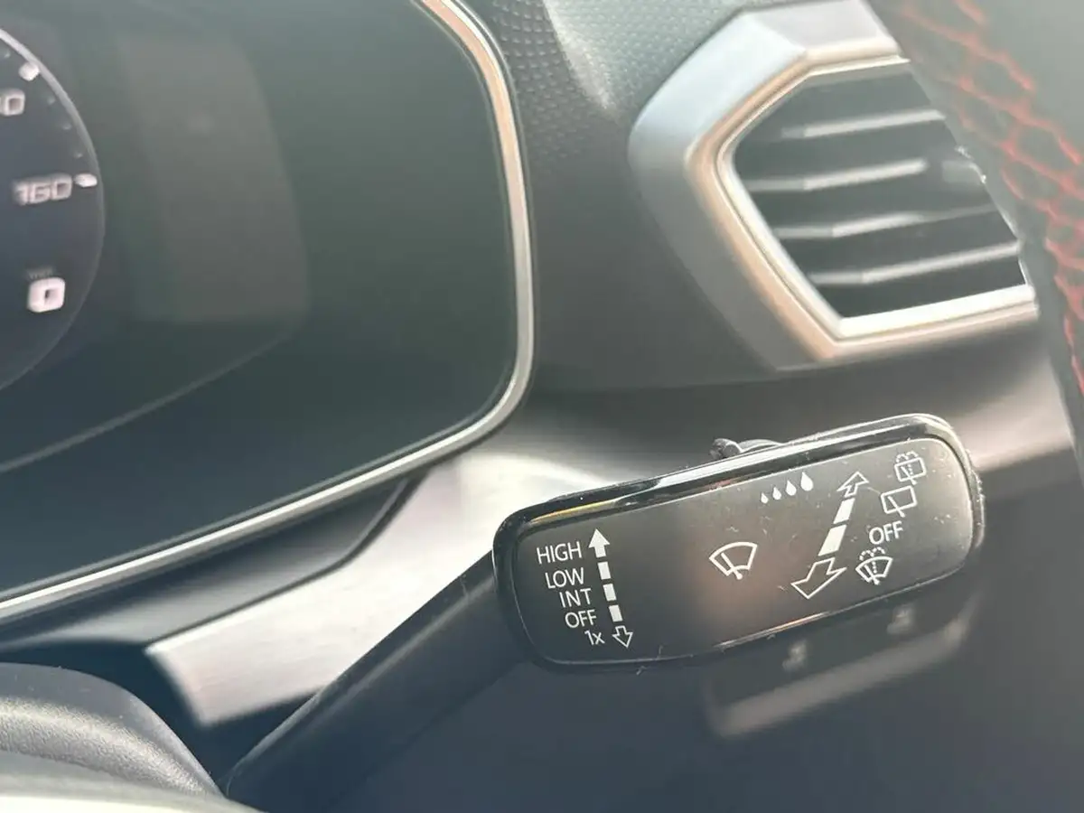2021-seat-leon-10-etsi-evo-fr-sport-hatchback-big-28
