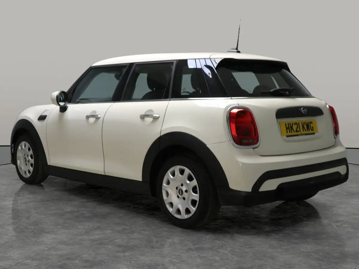 2021-mini-cooper-15-one-classic-5d-auto-big-11