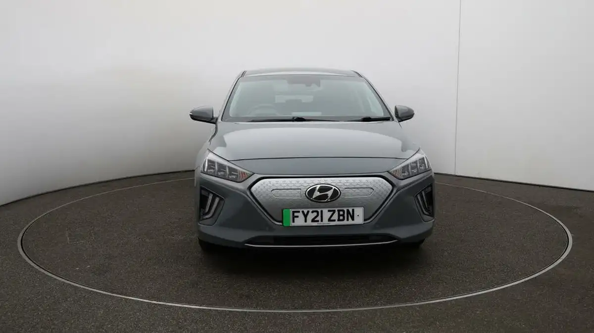 2021-hyundai-ioniq-e-premium-se-electric-100kw-big-34