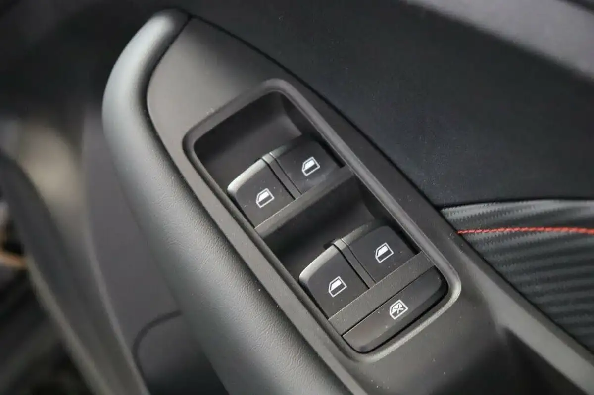 2022-mg-zs-suv-15-vti-tech-exclusive-big-27