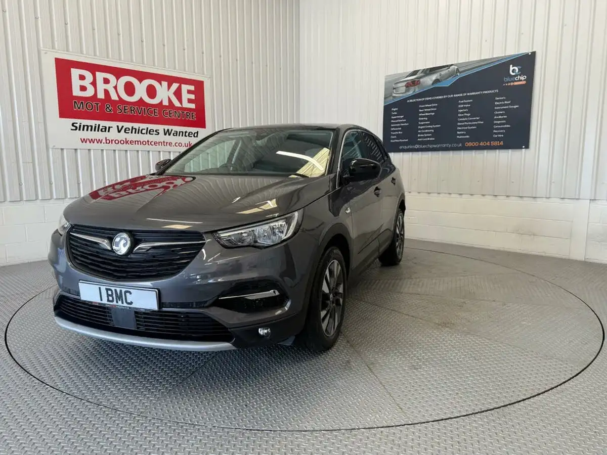 2018-vauxhall-grandland-x-12-sport-nav-130ps-auto-big-1
