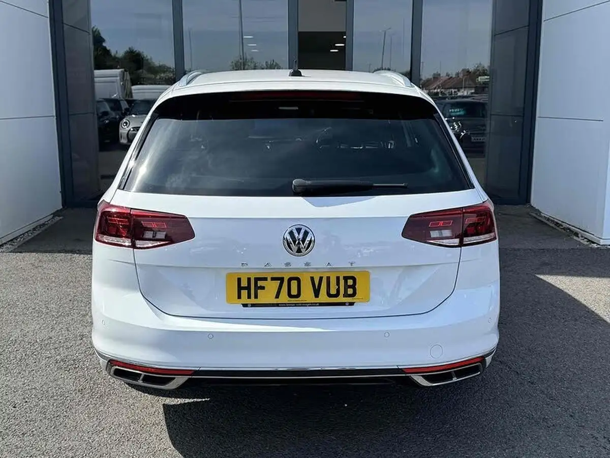 2020-volkswagen-passat-15-tsi-r-line-estate-5d-dsg-big-14