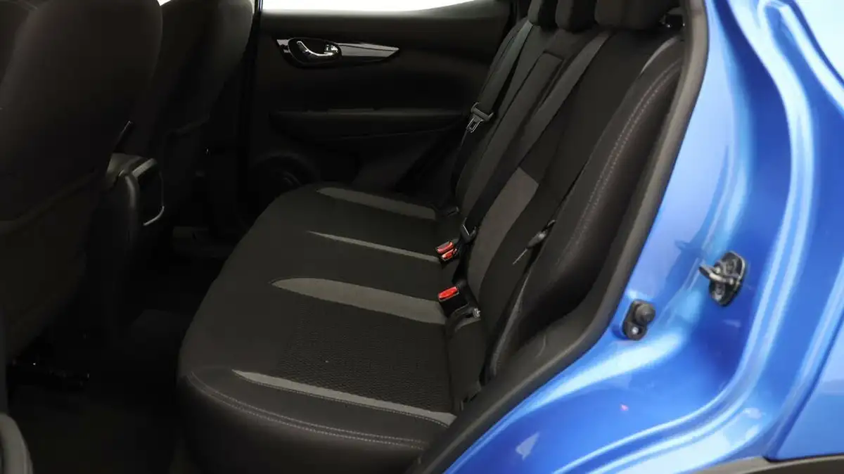 2019-nissan-qashqai-15dci-acenta-premium-17in-alloys-dct-big-15
