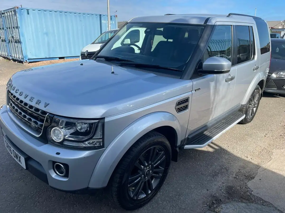 2016-land-rover-discovery-4-30-sd-v6-graphite-big-7