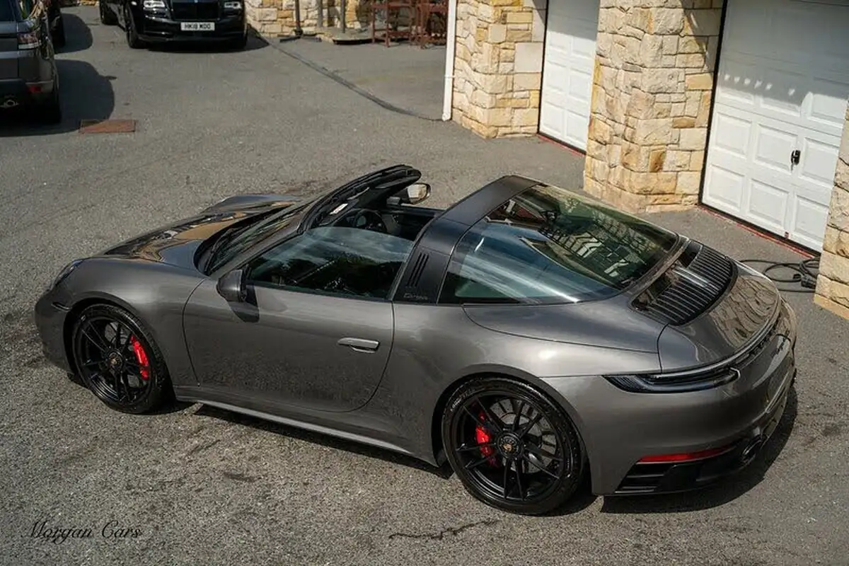 2022-porsche-911-30-targa-4-gts-pdk-big-44