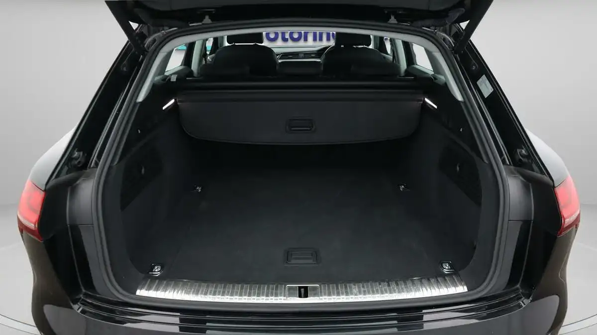 2021-audi-e-tron-50e-technik-station-wagon-big-17