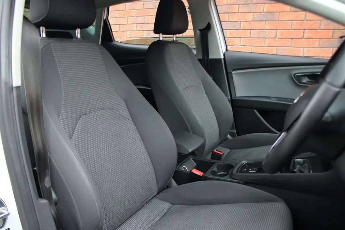 2018-seat-leon-12-tsi-se-dynamic-technology-hatchback-big-3