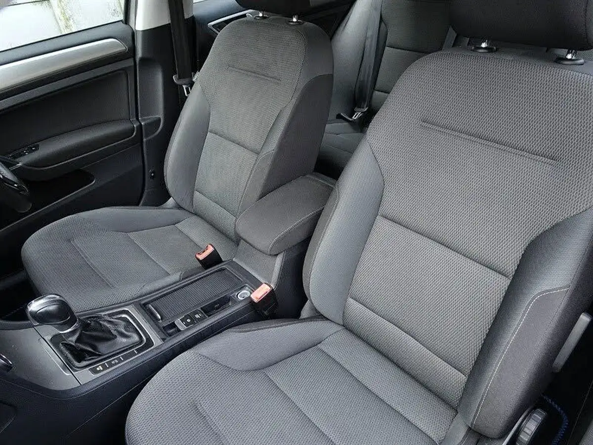 2013-volkswagen-golf-14-se-ss-hatchback-5d-1395cc-dsg-big-10