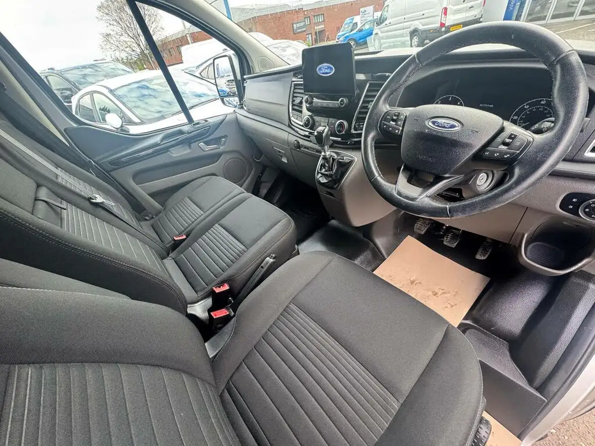 2022-ford-transit-custom-big-3