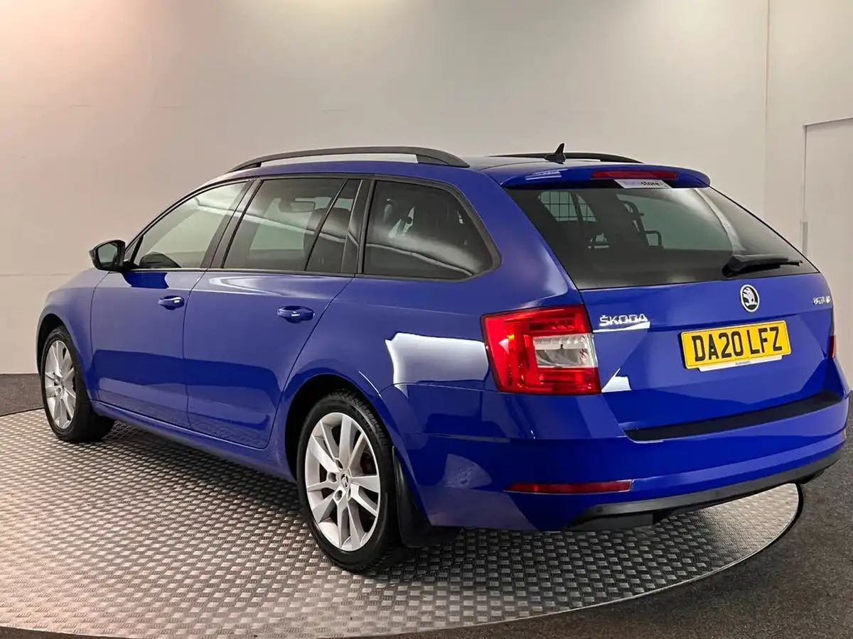 2020-skoda-octavia-20tdi-se-l-150ps-estate-dsg-big-11