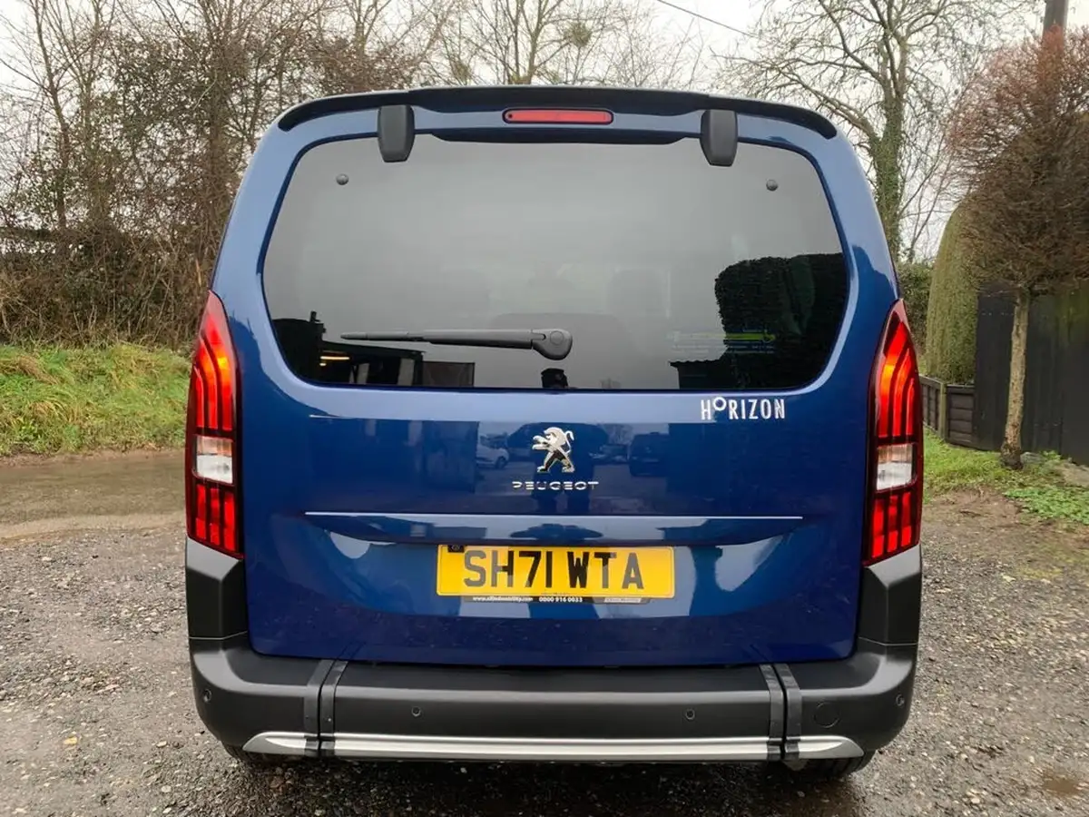 2022-peugeot-rifter-big-7