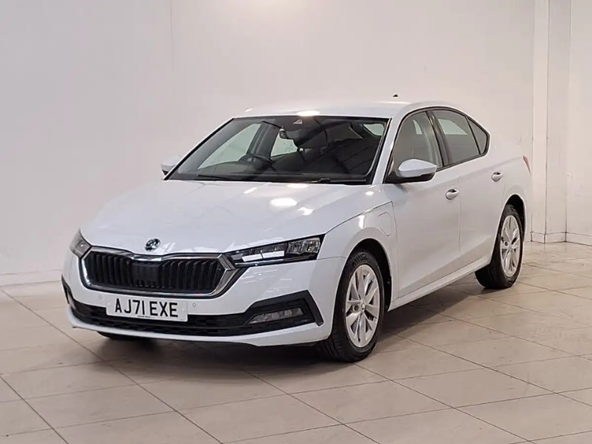 2021-skoda-octavia-big-12