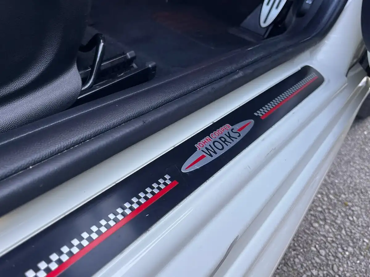 2019-mini-cooper-20-cooper-s-sport-189bhp-hatchback-3d-big-26