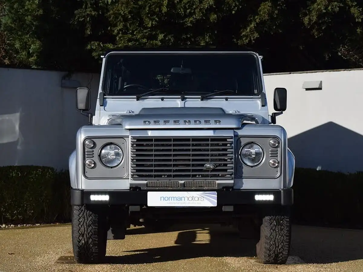 2015-land-rover-110-defender-22td-xs-22i-station-wagon-5-drs-big-9