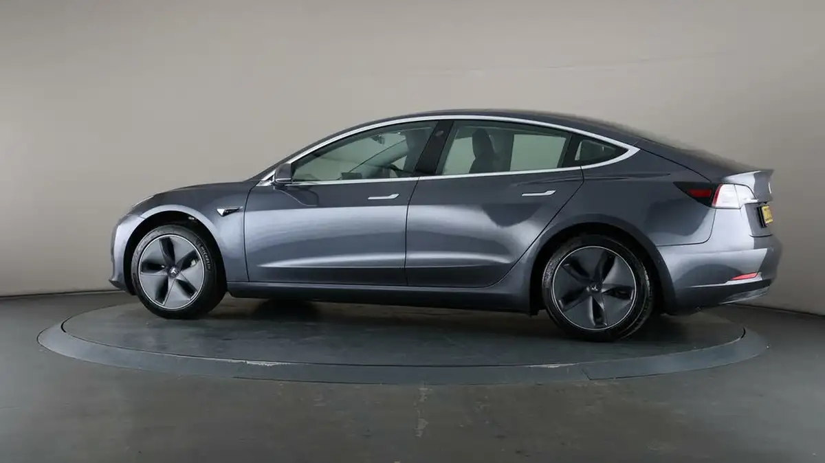 2020-tesla-model-3-e-standard-plus-big-73