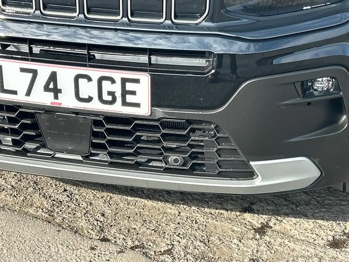 2025-jeep-avenger-e-summit-big-30