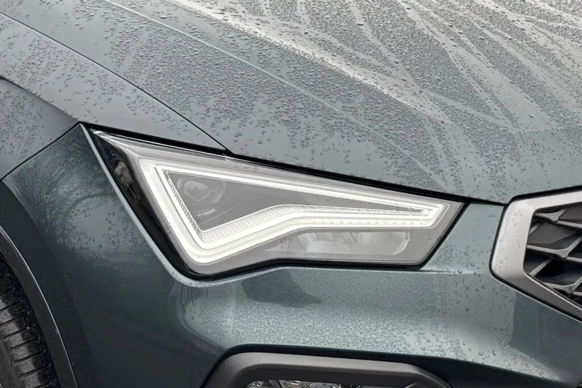2022-seat-ateca-15-ecotsi-fr-sport-big-40