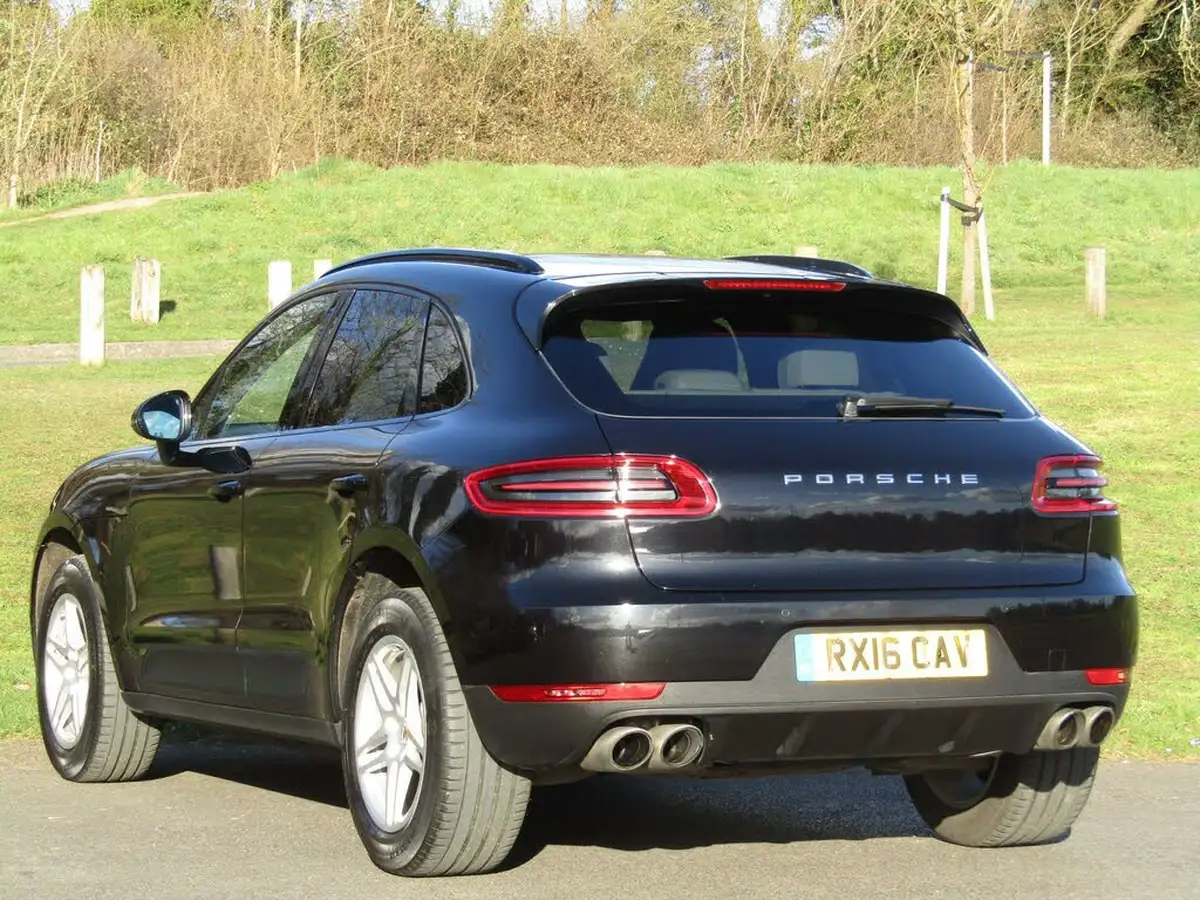 2016-porsche-macan-30td-s-big-10