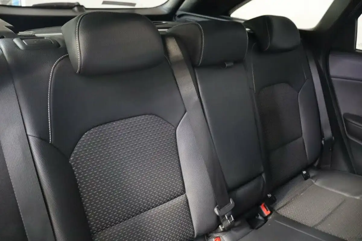 2019-kia-ceed-14-t-gdi-3-sportswagon-dct-big-32