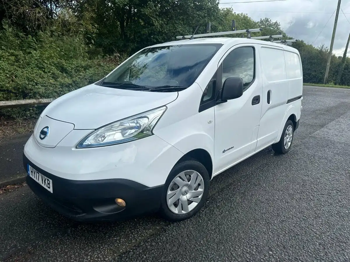 2017-nissan-env200-e-acenta-rapid-panel-van-big-5