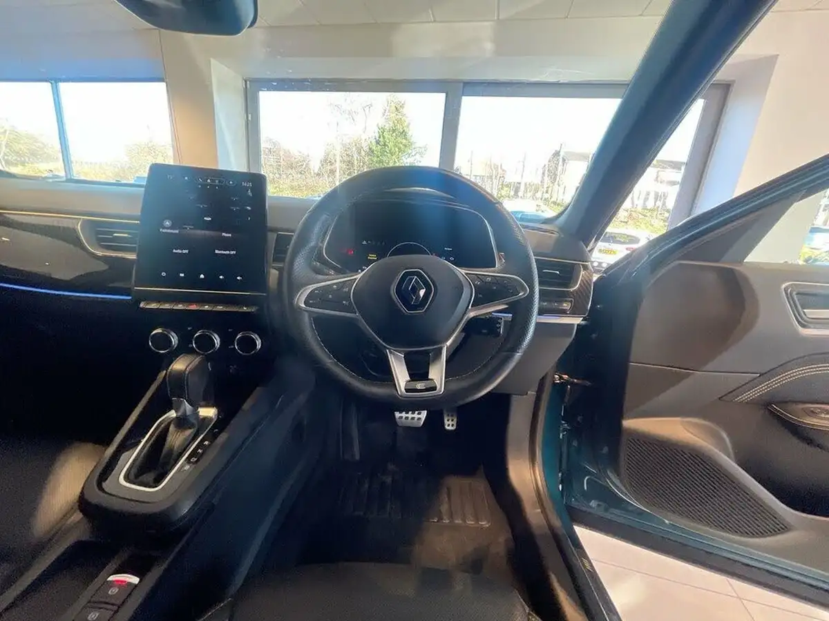 2023-renault-arkana-16-e-tech-engineered-big-2