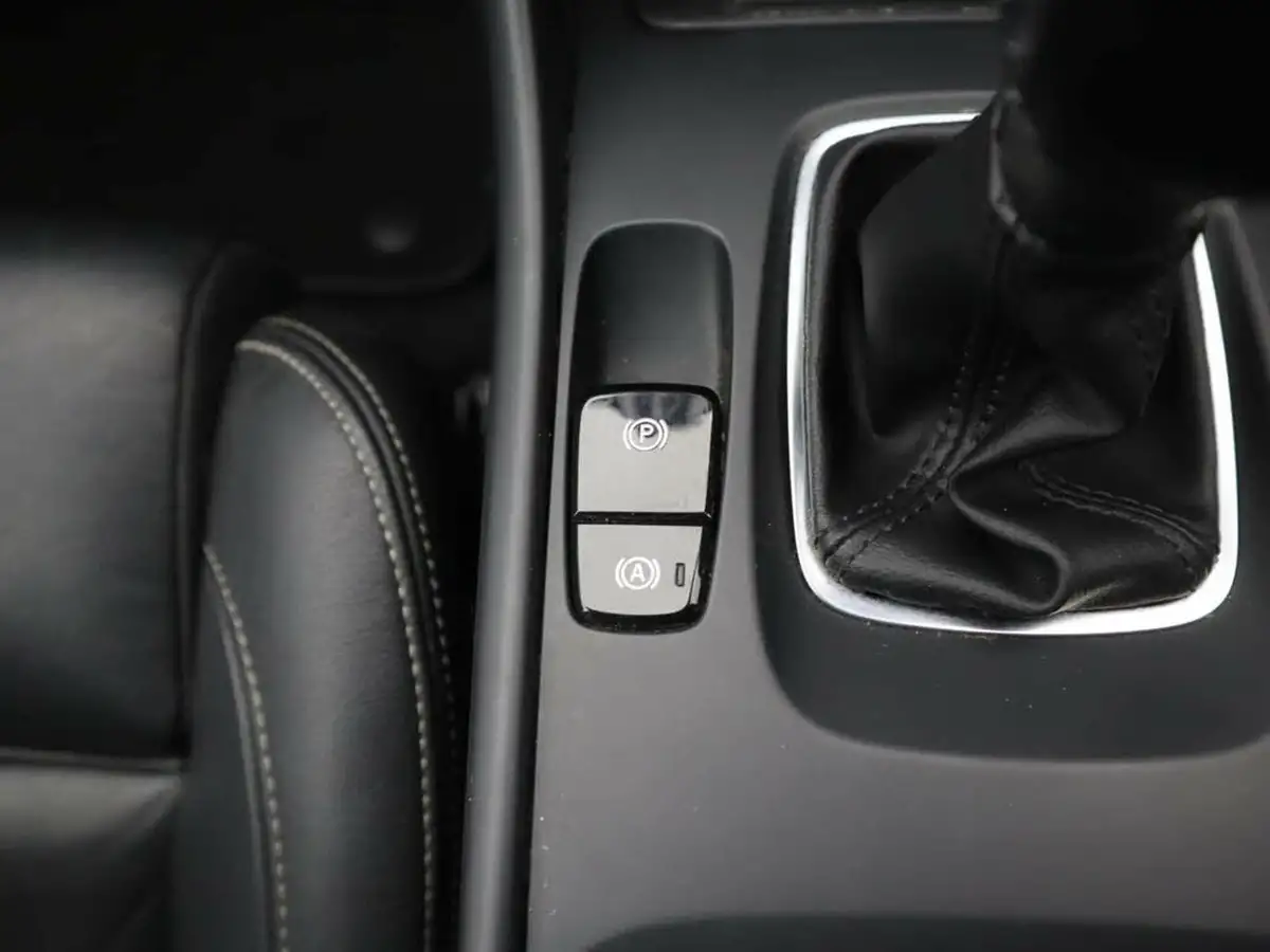 2020-volvo-xc40-20td-d3-inscription-pro-big-30
