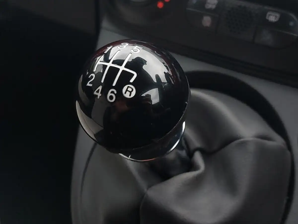 2021-fiat-500c-10-dolcevita-big-14