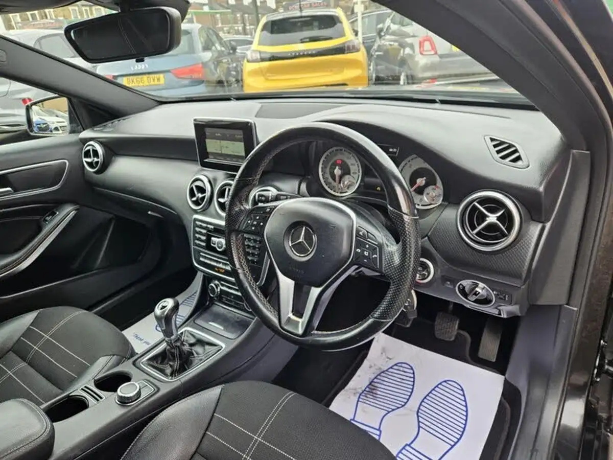 2015-mercedes-benz-a-class-15-cdi-a180-sport-109ps-big-10