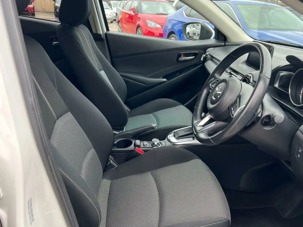 2017-mazda-mazda2-15-sport-nav-90ps-skyactiv-g-auto-big-11