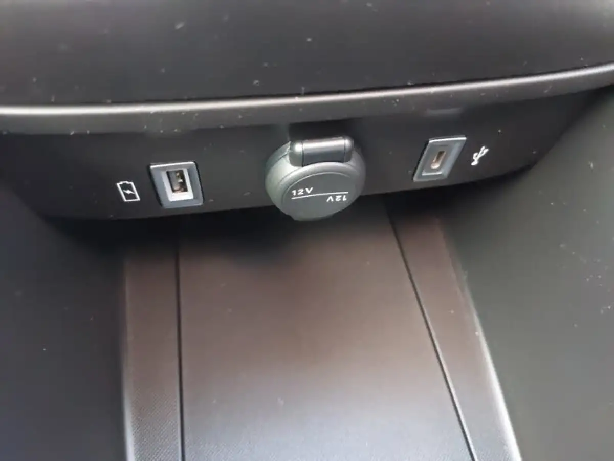 2025-jeep-avenger-12-gse-altitude-e-hybrid-48v-auto-big-15