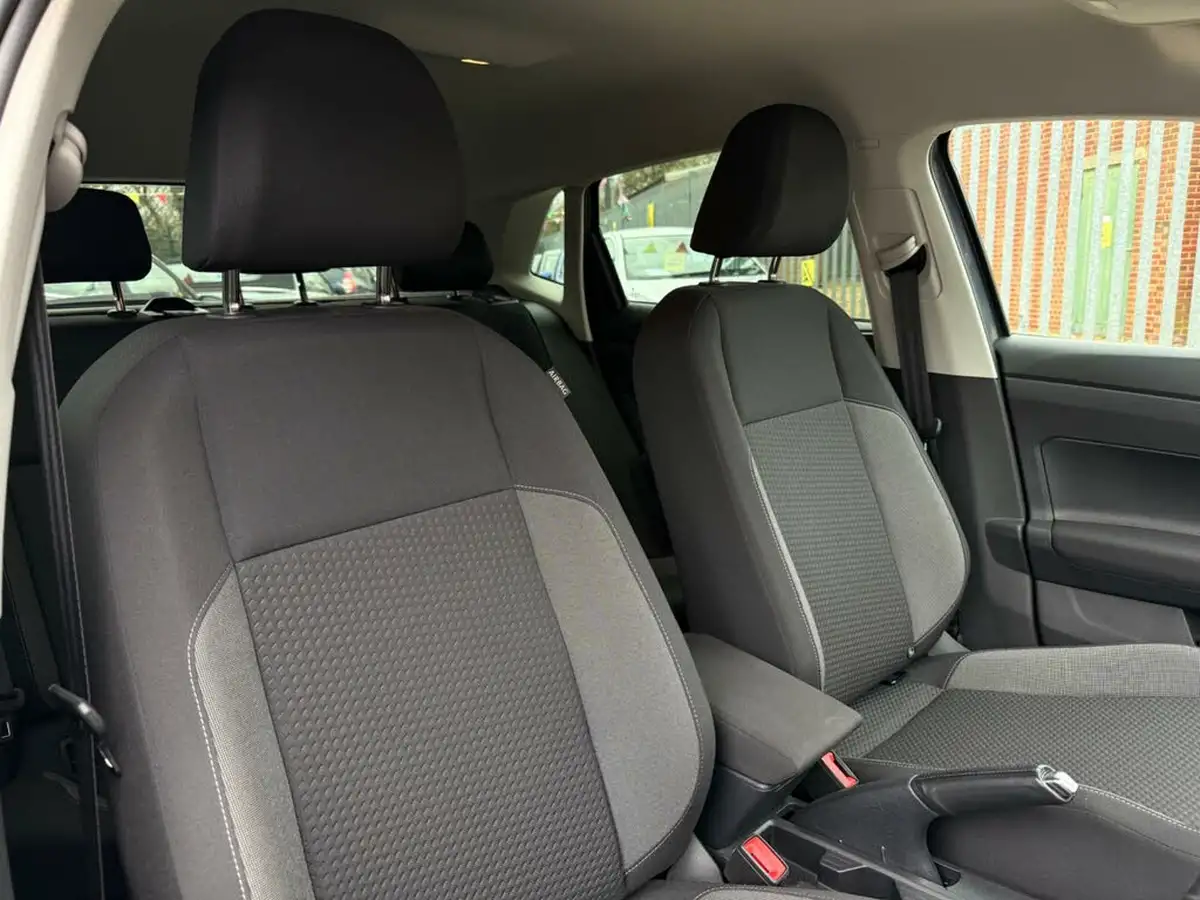 2023-volkswagen-polo-10-tsi-life-dsg-big-32