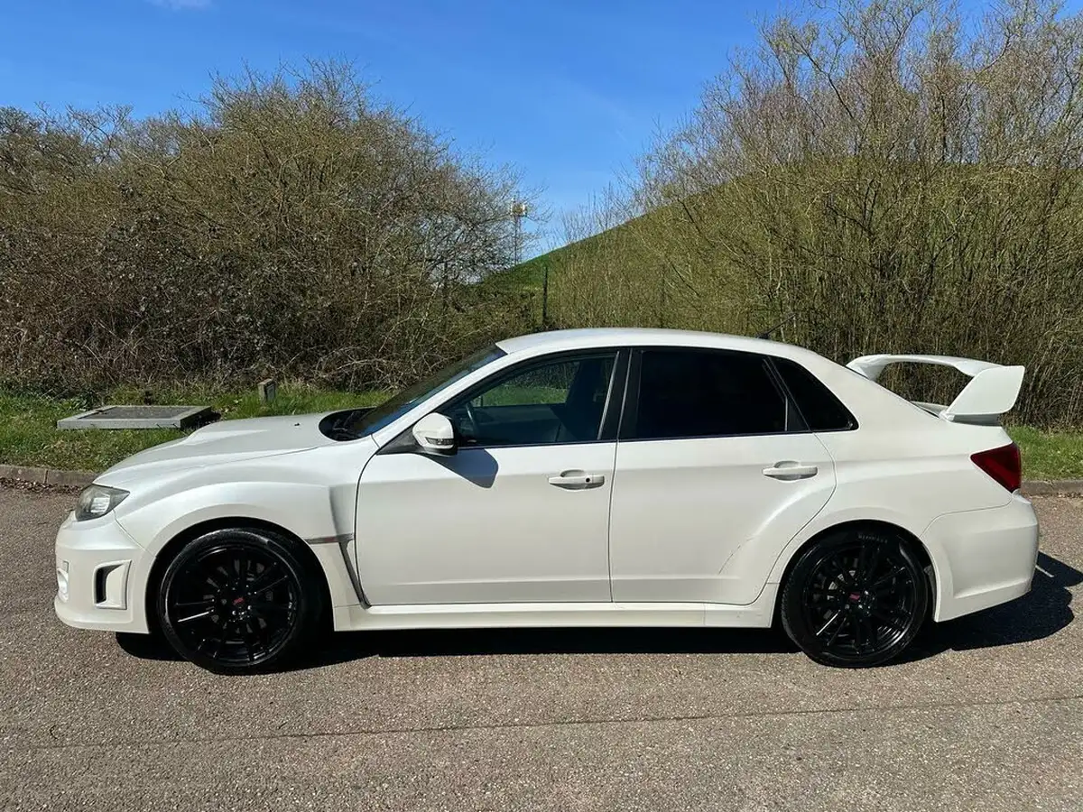 2012-subaru-wrx-25-sti-type-uk-saloon-4d-big-37